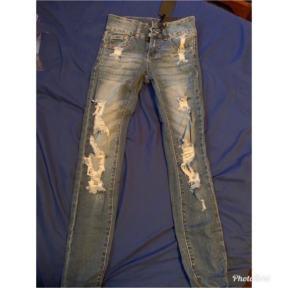 Rue 21 Dark Wash Distressed Skinny Jeans - Picture 1 of 3